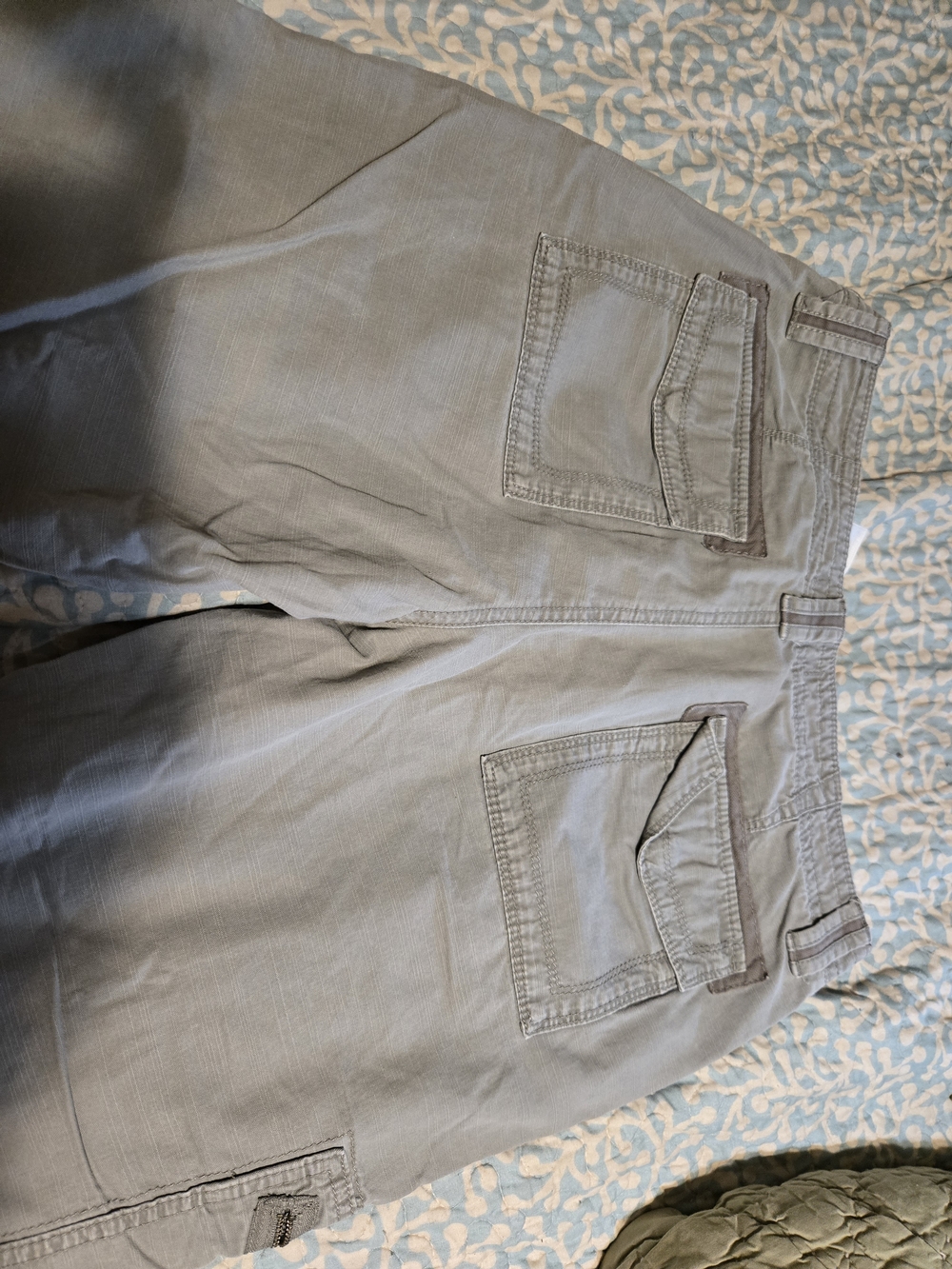 Bauer Gray Cargo Capris with Utility Details - Picture 2 of 7